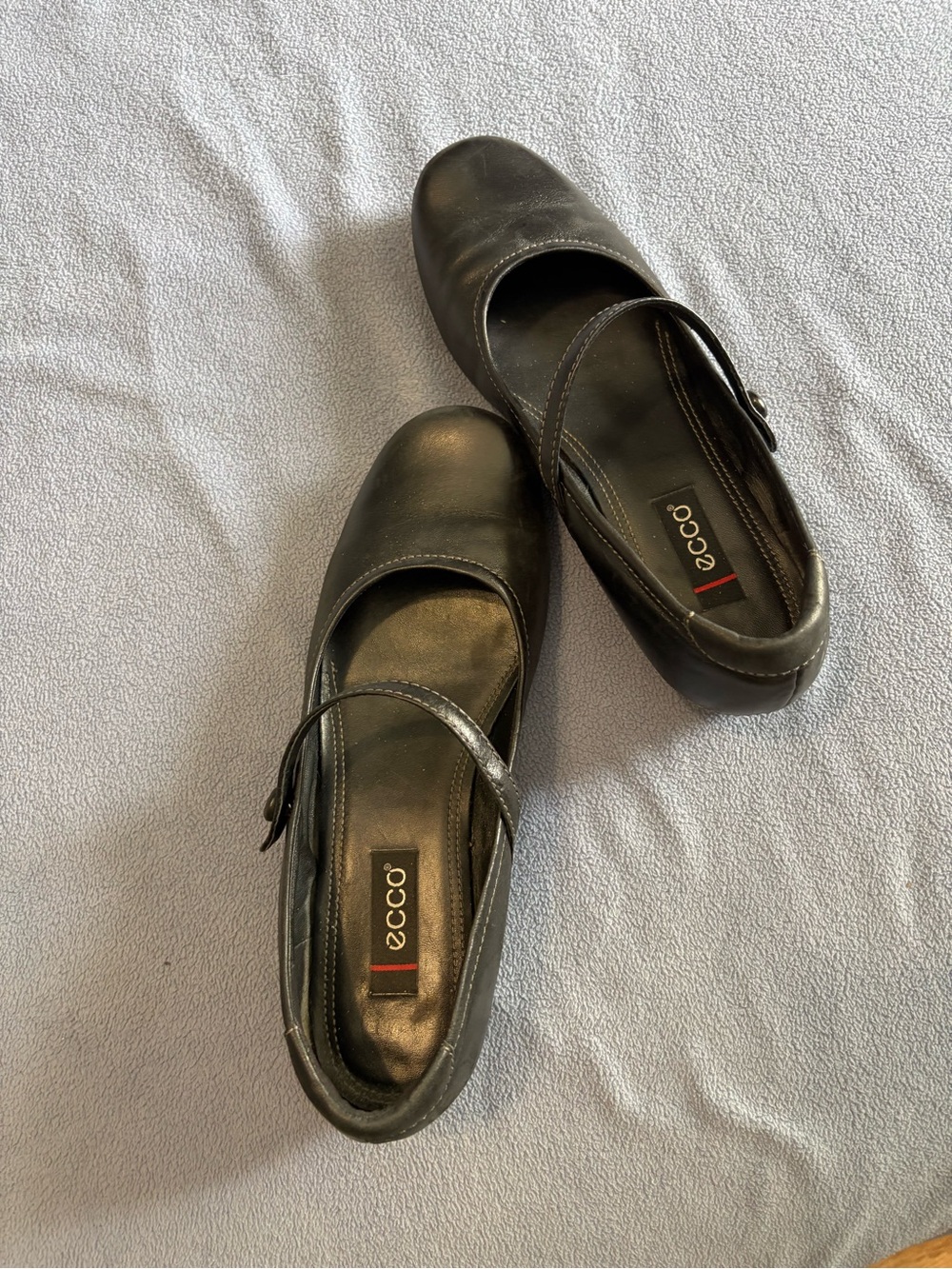 Ecco Black Leather Mary Jane Flats with Adjustable Strap